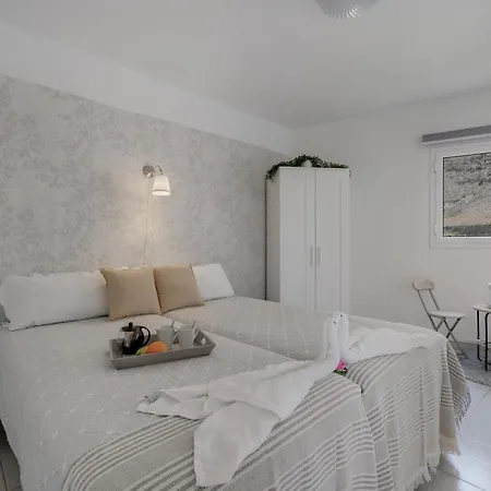 Loft Candelaria بيت ضيافة 4*